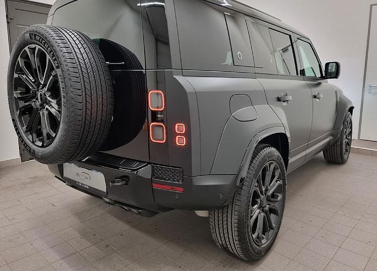 Zunanja slika - Land Rover Defender - 110 OCTA Black Edition P635 4.4 V8 AWD - 6