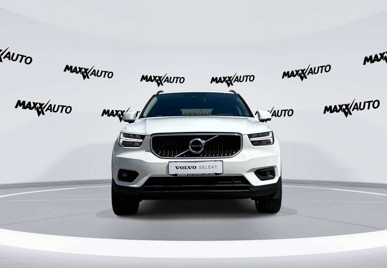 Zunanja slika - Volvo XC40 - D3 Momentum Avt. - 2
