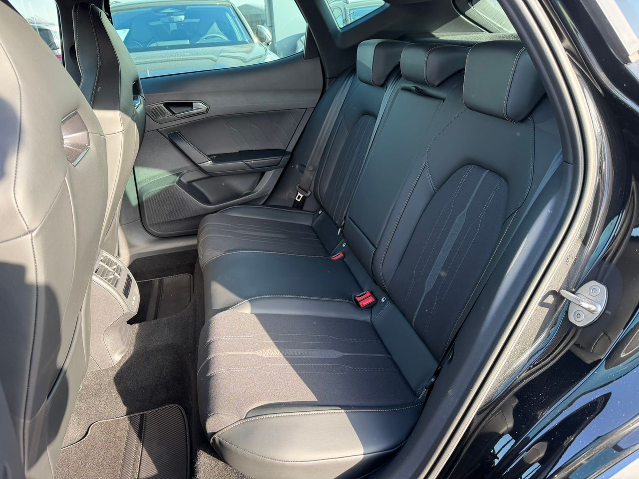 Zunanja slika - Cupra Formentor - 1.4 e-HYBRID 180 kW 245 KM 6-DSG VZ - 12