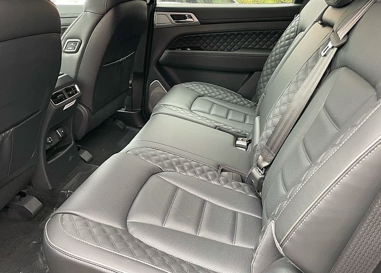 Zunanja slika - SsangYong Rexton - 2.2 XDi Limited Exclusive Panorama 4WD A T - 9