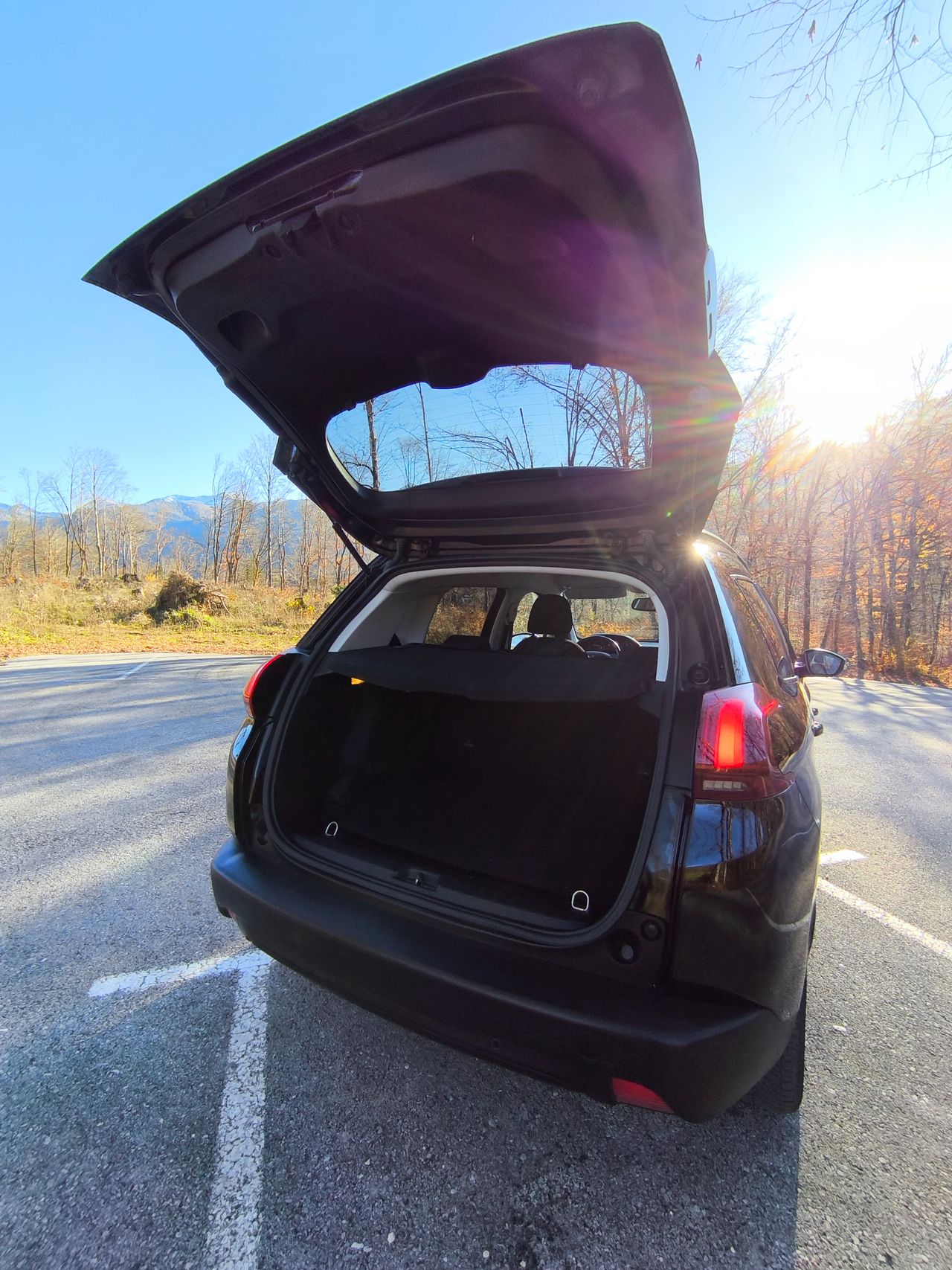 Notranja slika - Peugeot - 2008 1,2 PureTech 82 Style - 12