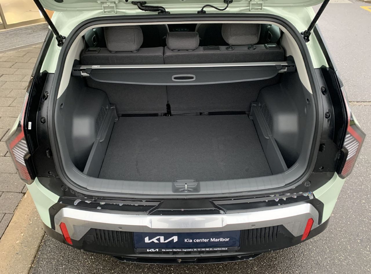 Zunanja slika - KIA EV3 - 58.3 kWh baterija. 150 kW  204 KM  Air - 6