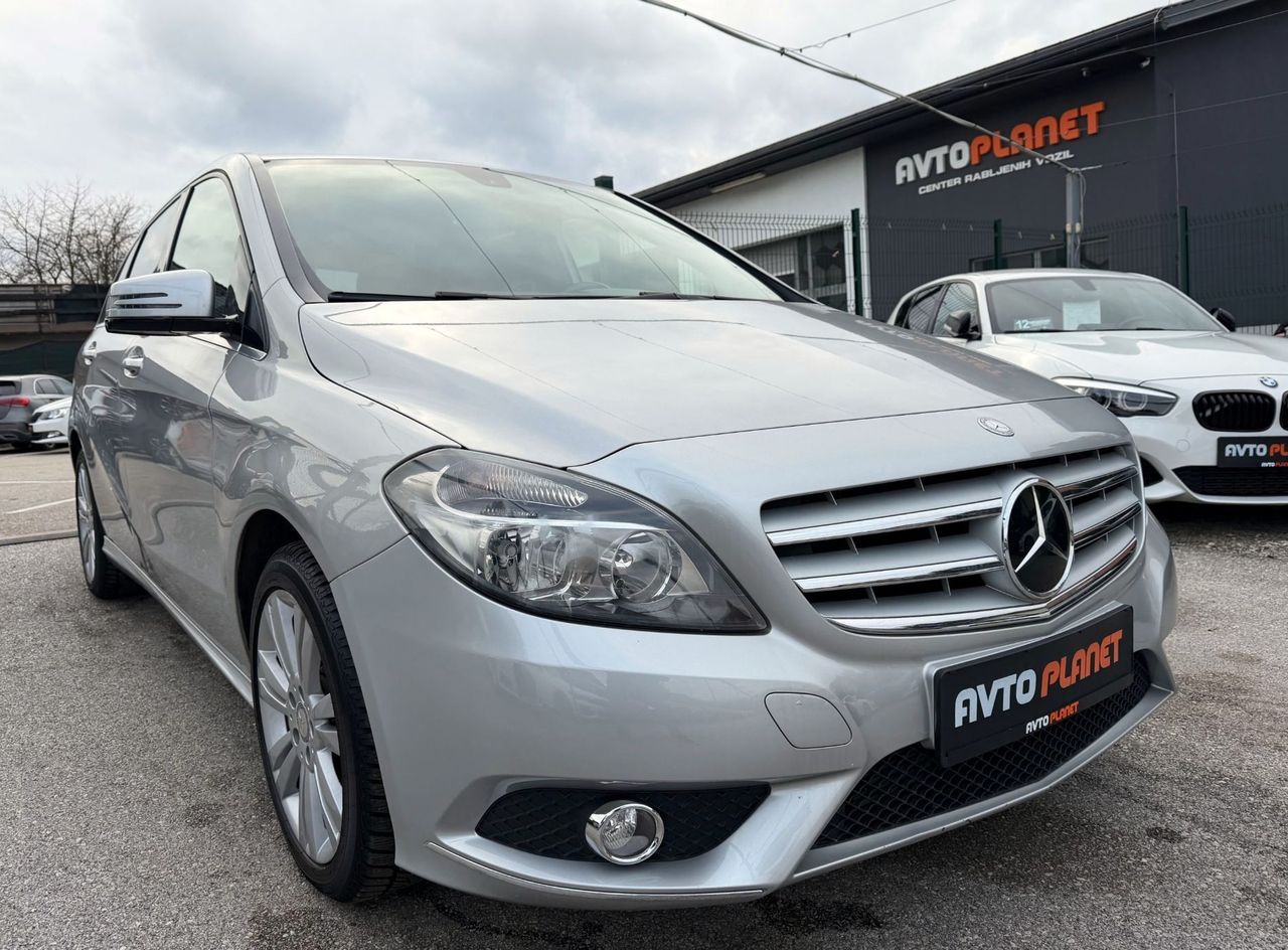 Zunanja slika - Mercedes-Benz B-Razred - B 200 CDI 2.LASTNICA KAMERA TEMPOMAT ALU 17 - 12