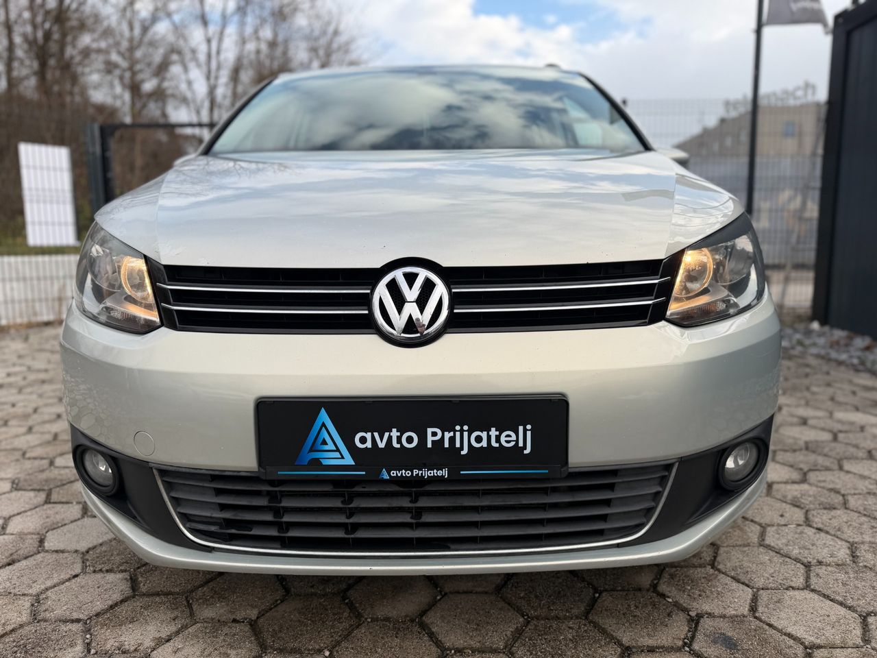 Zunanja slika - VW Touran - 1.6 TDI BlueMotion | AVT | 7 SED - 3