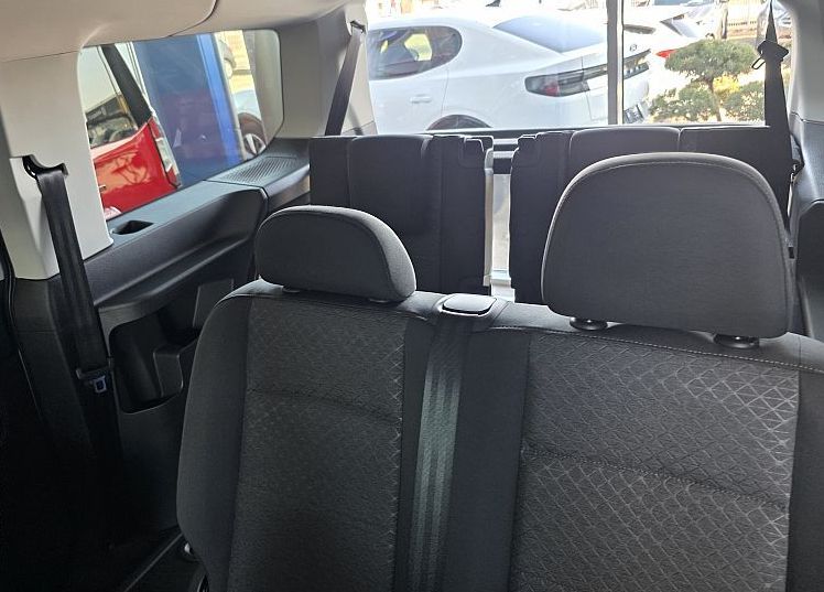 Zunanja slika - Ford Tourneo Connect - 2.0 TDCi EcoBlue 90kW AT. TITANIUM FWD - 5