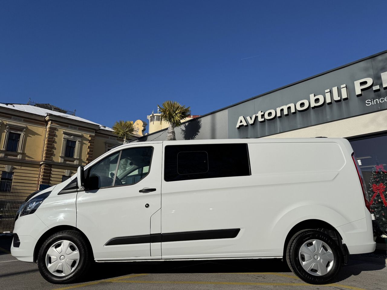 Zunanja slika - Ford Transit Custom - 2.0 ECOBLUE 170KM H1L2 6 SEDEŽEV+TOVOR - 4