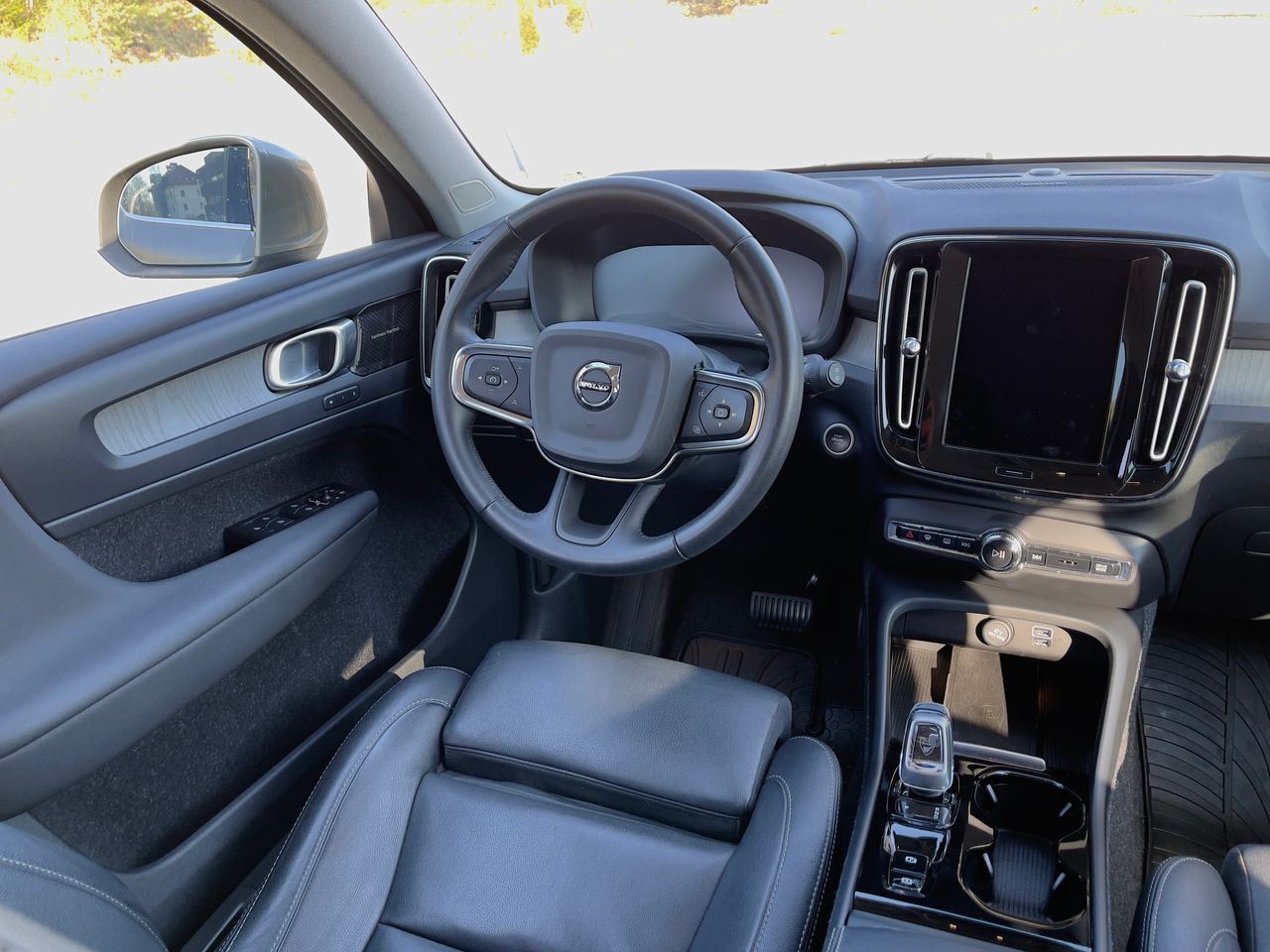 Notranja slika - Volvo XC40 - B4P AWD Inscription Avt. - 11