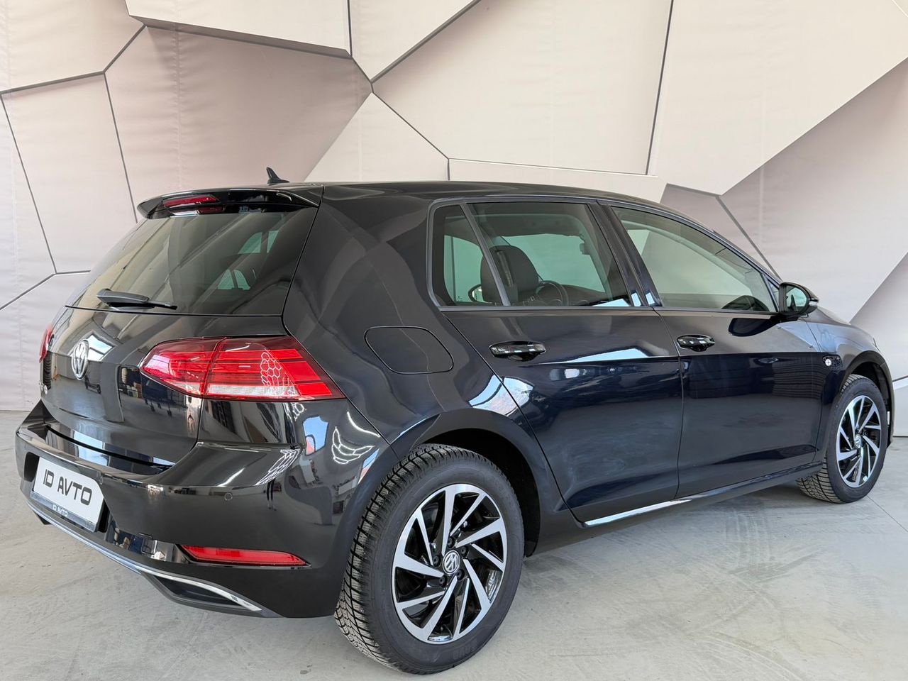 Zunanja slika - VW Golf - 2,0 TDI BMT Highline - 5