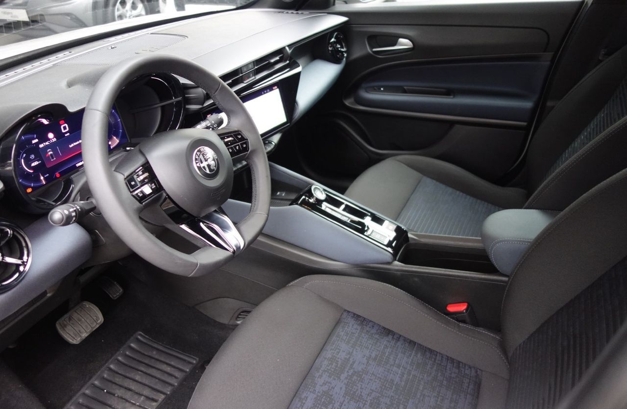 Zunanja slika - Alfa Romeo Junior - Ibrida 1.2 Core Avt. - 9