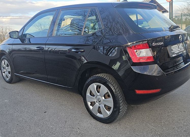 Zunanja slika - Škoda Fabia - 1.0 75ks °LED° °OGR.SEDEŽI° °2x PARK.SENZORJI° - 6