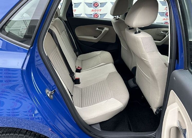 Zunanja slika - VW Polo - 1.6 TDI DPF Highline 66  90  PARK. NAVI. 1 LET.J.. - 15