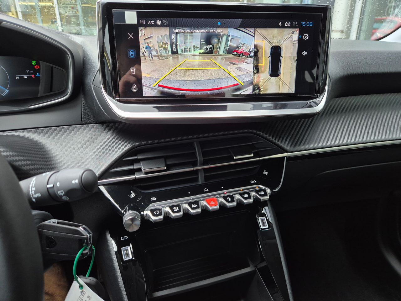 Zunanja slika - Peugeot 208 - Allure PureTech 100 - DARILO - 21