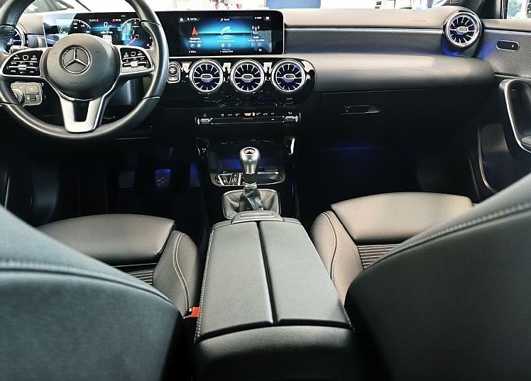 Zunanja slika - Mercedes-Benz A-Razred - 200 URBAN-VLEČNA K.-AMBIENT-360 KAM-MRTVI K.-VIDEO - 8