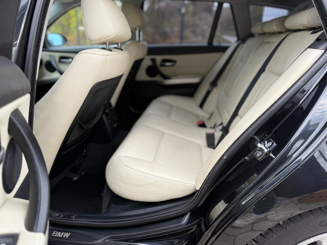 Zunanja slika - BMW Serija 1 - 320d | Usnje | Navi | TOP OHRANJEN - 15