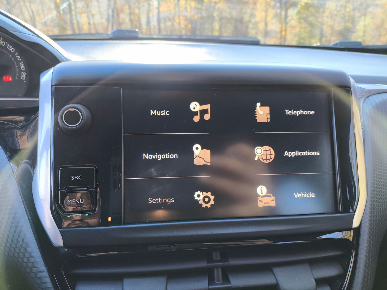 Notranja slika - Peugeot - 2008 1,2 PureTech 82 Style - 6