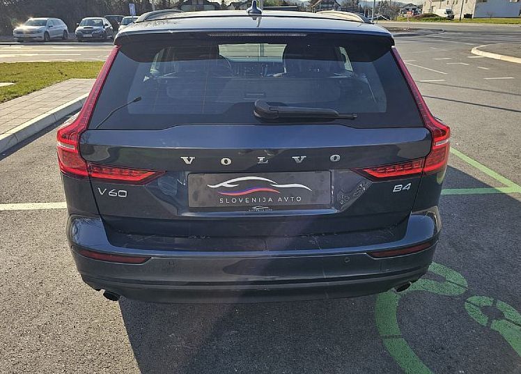 Zunanja slika - Volvo V60 - B4D AUT Momentum Pro AT8|Navi|FuLED|Assist|Radar - 5