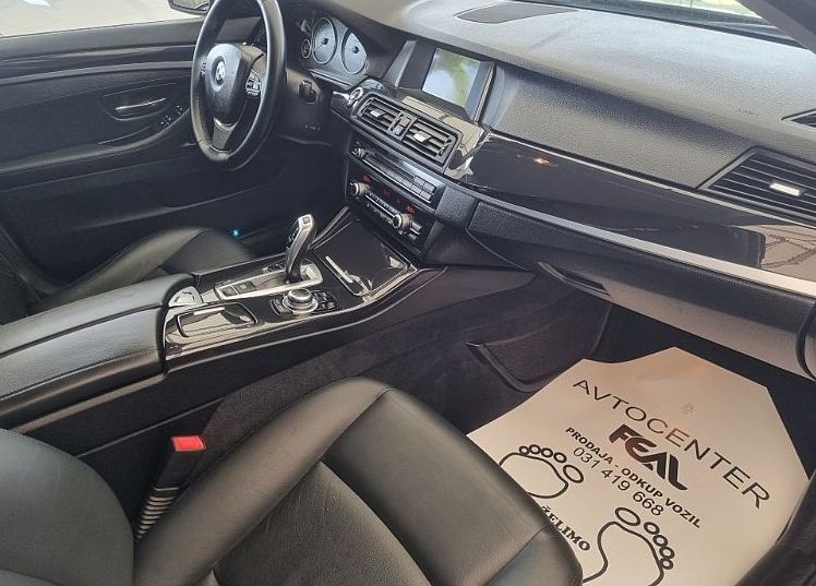 Zunanja slika - BMW Serija 5 - Touring: 525d-AVT-MODIFICIRAN-NAVI-KAMERA-USNJE-XENON-KR - 22