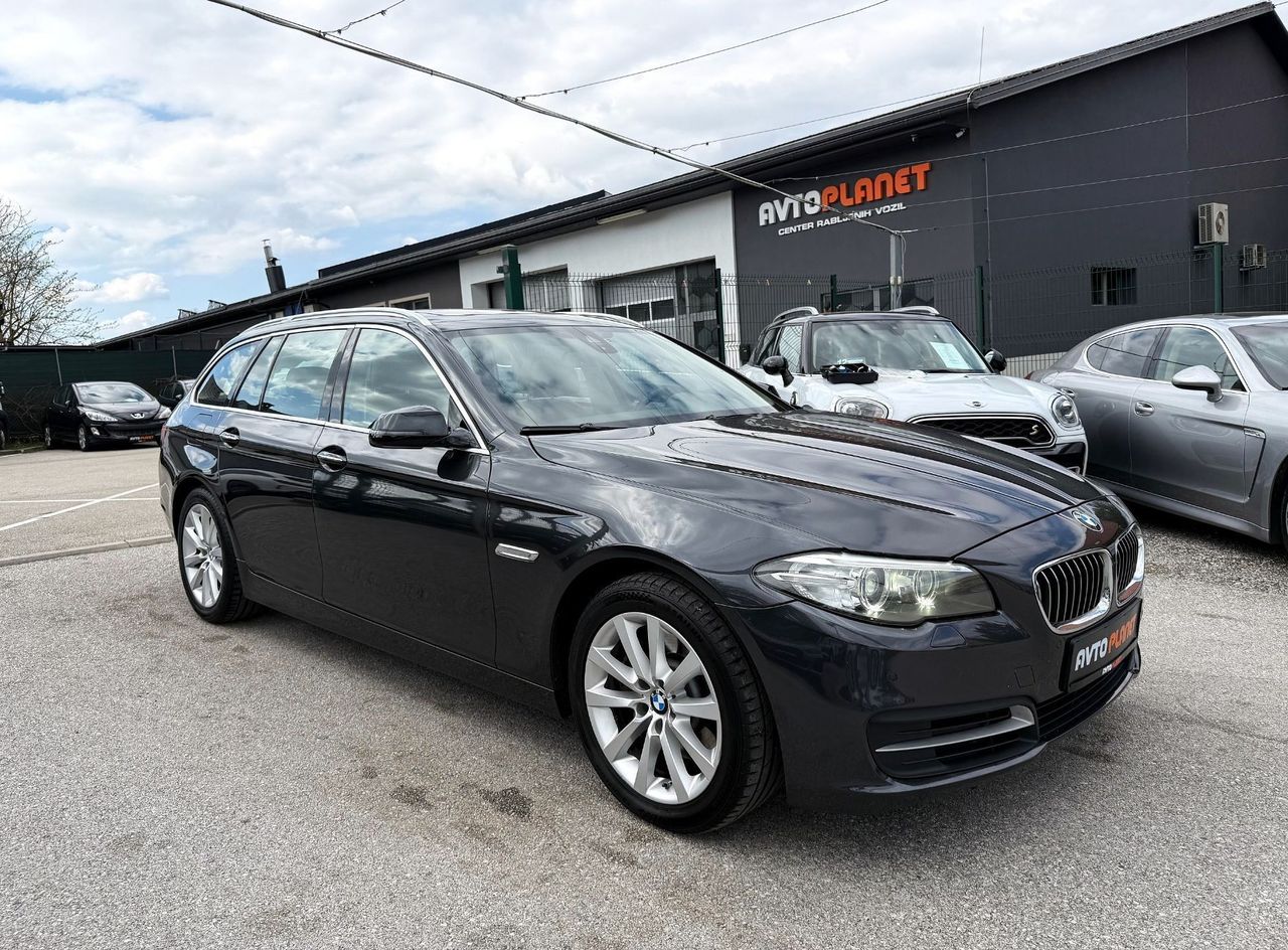 Zunanja slika - BMW Serija 5 - Touring: 525d AUT. LUXURY LiNE DIGITAL PANO HEADuP ALU 1 - 16