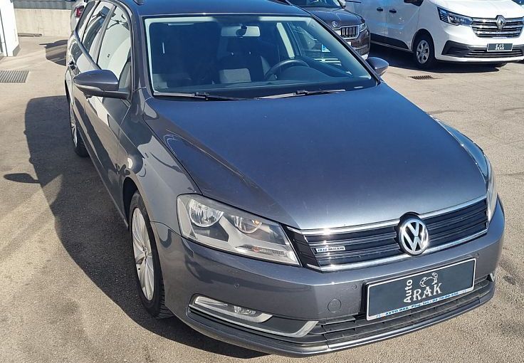 Zunanja slika - VW Passat - Variant 1.6 TDI  Comfortline 77kW - 4