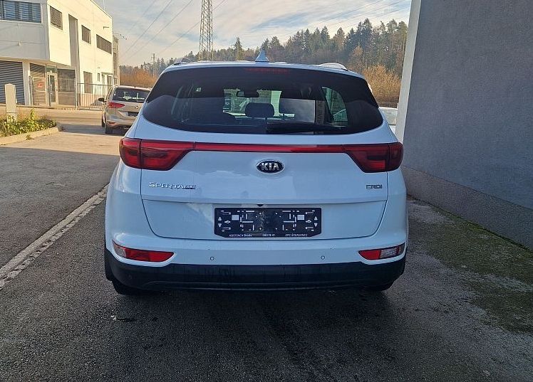 Zunanja slika - KIA Sportage - 1.7 CRDi LX City. 6M T-SLO-1.LASTNIK-KAMERA.... - 5