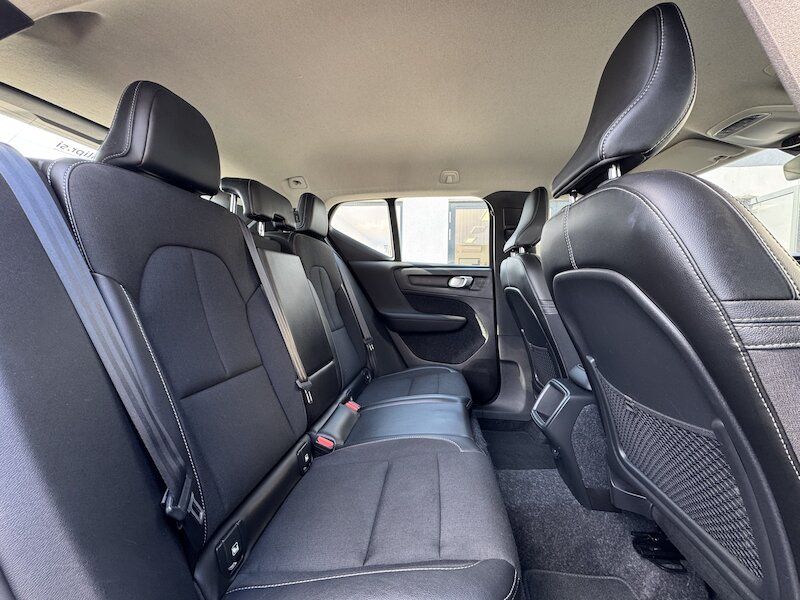 Zunanja slika - Volvo XC40 - 2.0 TD 150KM D3 MOMENTUM-LED-HARMAN KARDON-NAVI - 11