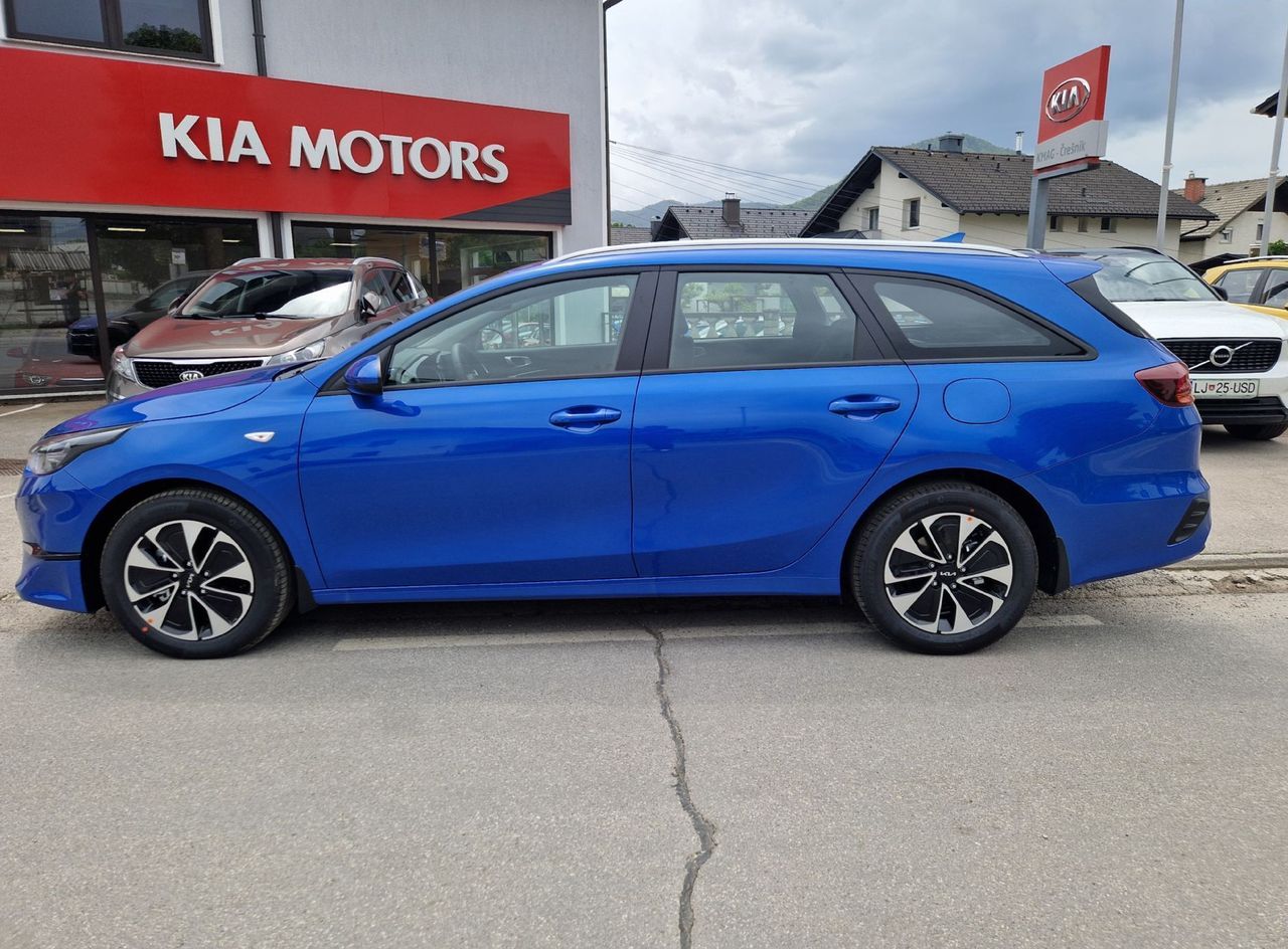 Zunanja slika - KIA Ceed - SW 1.5 T-GDi LX Champion + - 2