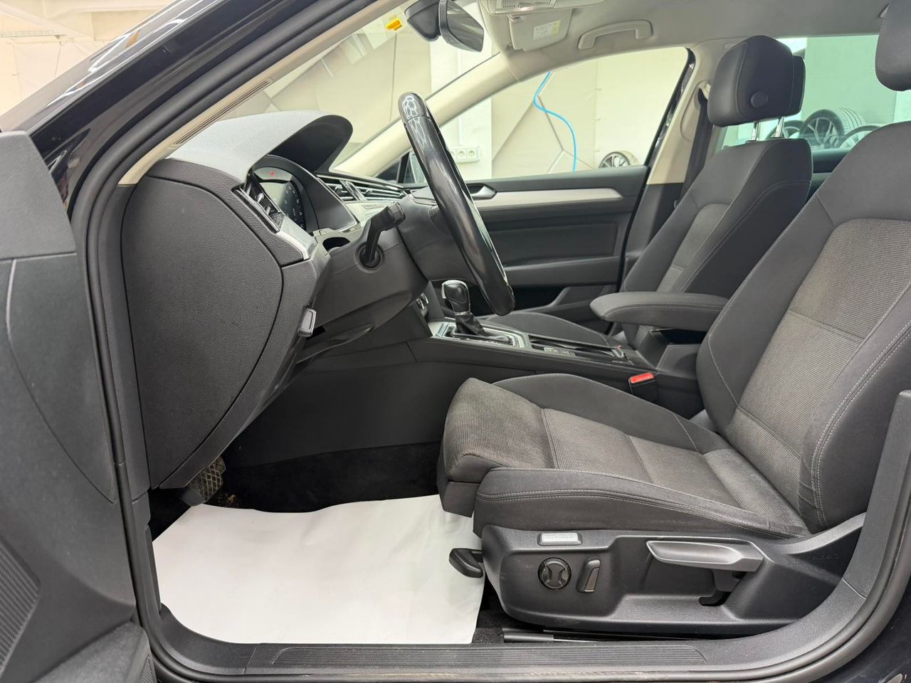 Zunanja slika - VW Passat - Variant 2,0 TDI BMT Connect DSG - 9