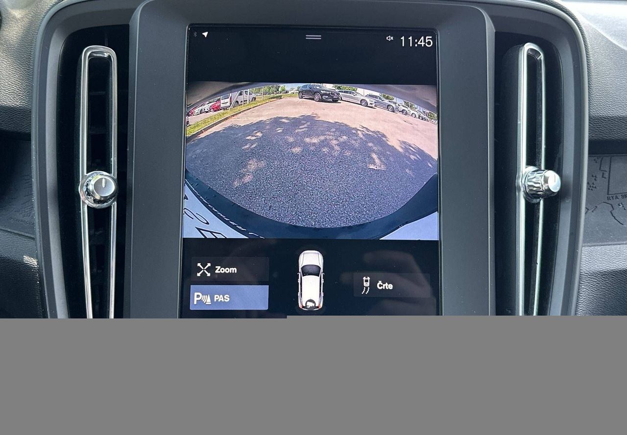 Zunanja slika - Volvo XC40 - D3 Momentum Avt. - 17