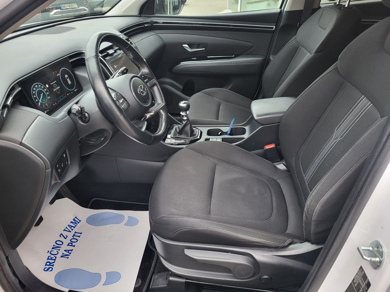 Zunanja slika - Hyundai Tucson - 1.6 T-GDI PREMIUM slo-1last-navi-alu-pdc-kamera - 4