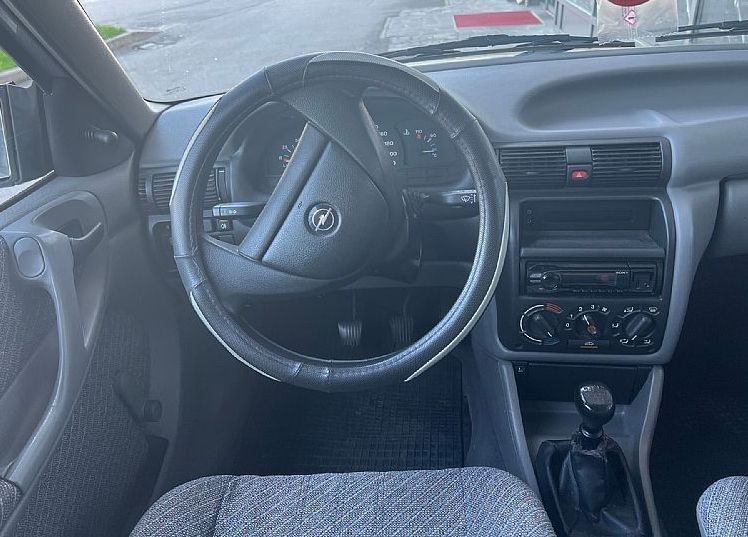 Zunanja slika - Opel Astra - OLDTIMER - CERTIFIKAT STARODOBNIKA - 4