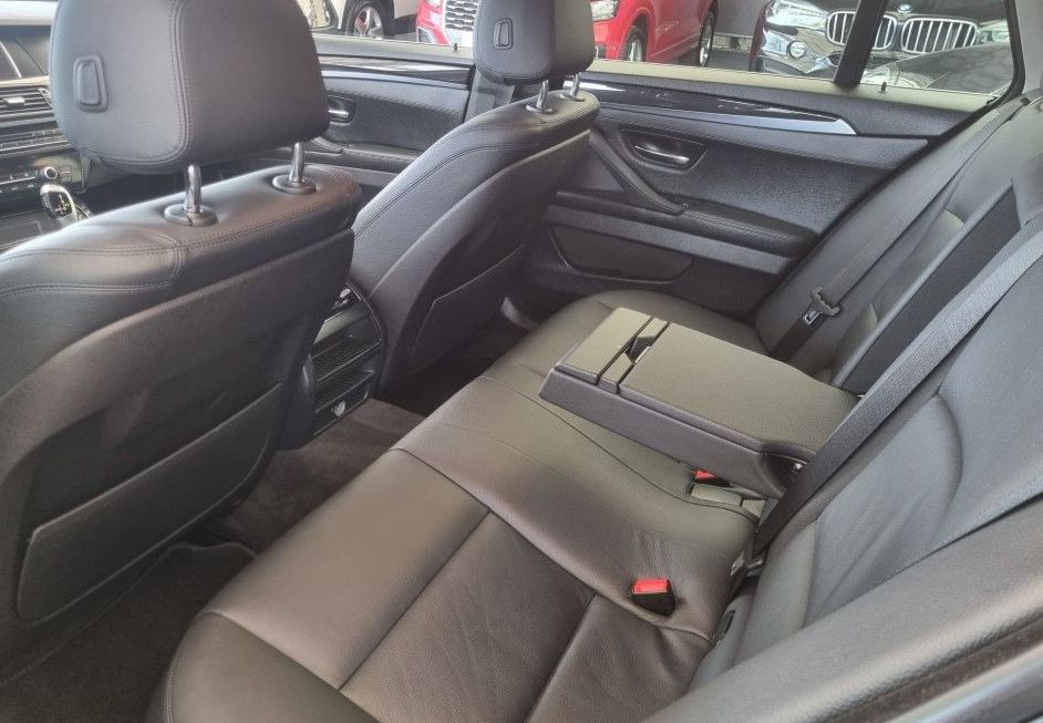 Zunanja slika - BMW Serija 5 - Touring: 525d-AVT-MODIFICIRAN-NAVI-KAMERA-USNJE-XENON-KR - 10