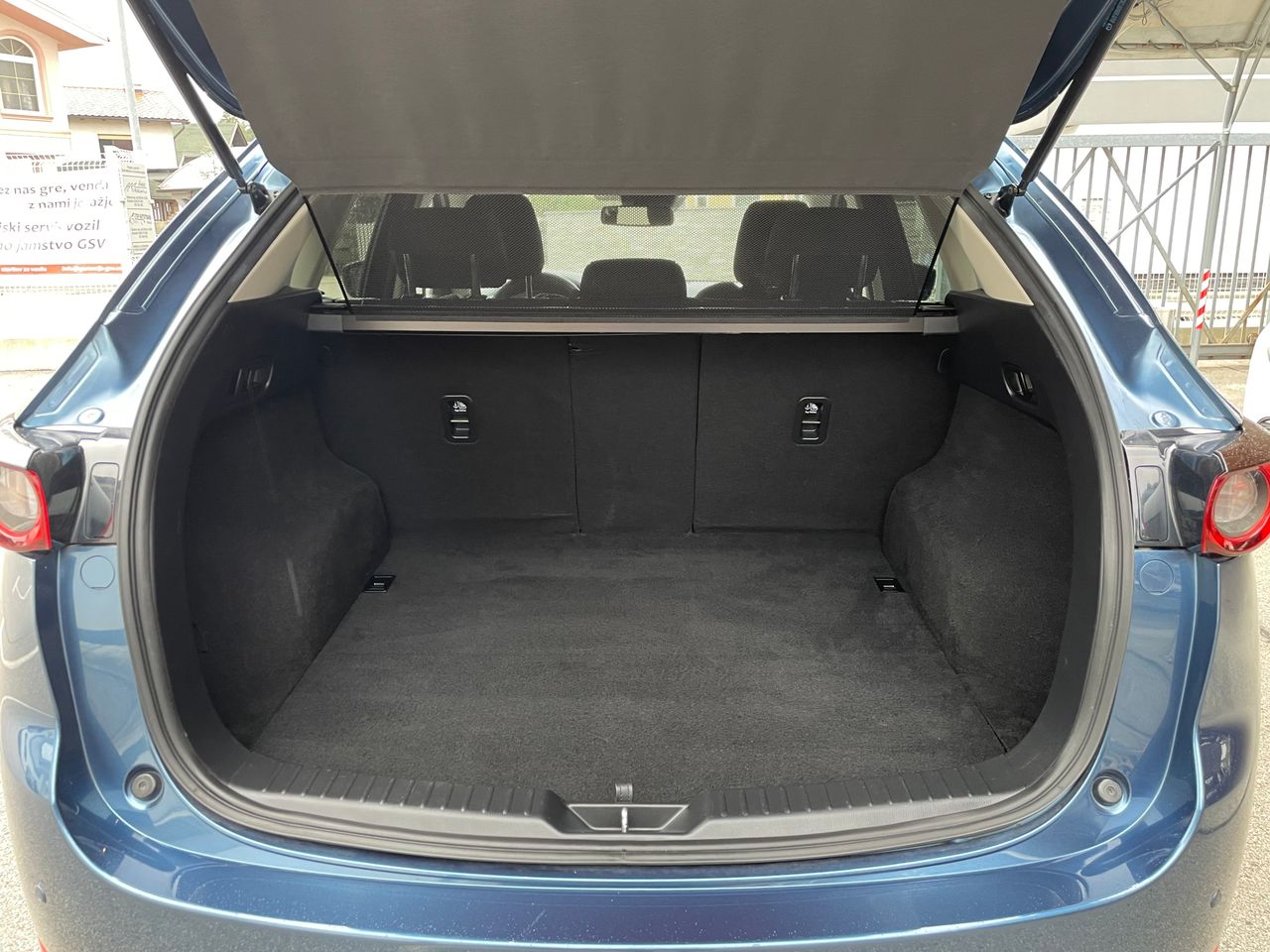 Notranja slika - Mazda CX-5 - CD150 Revolution Avt. - 13