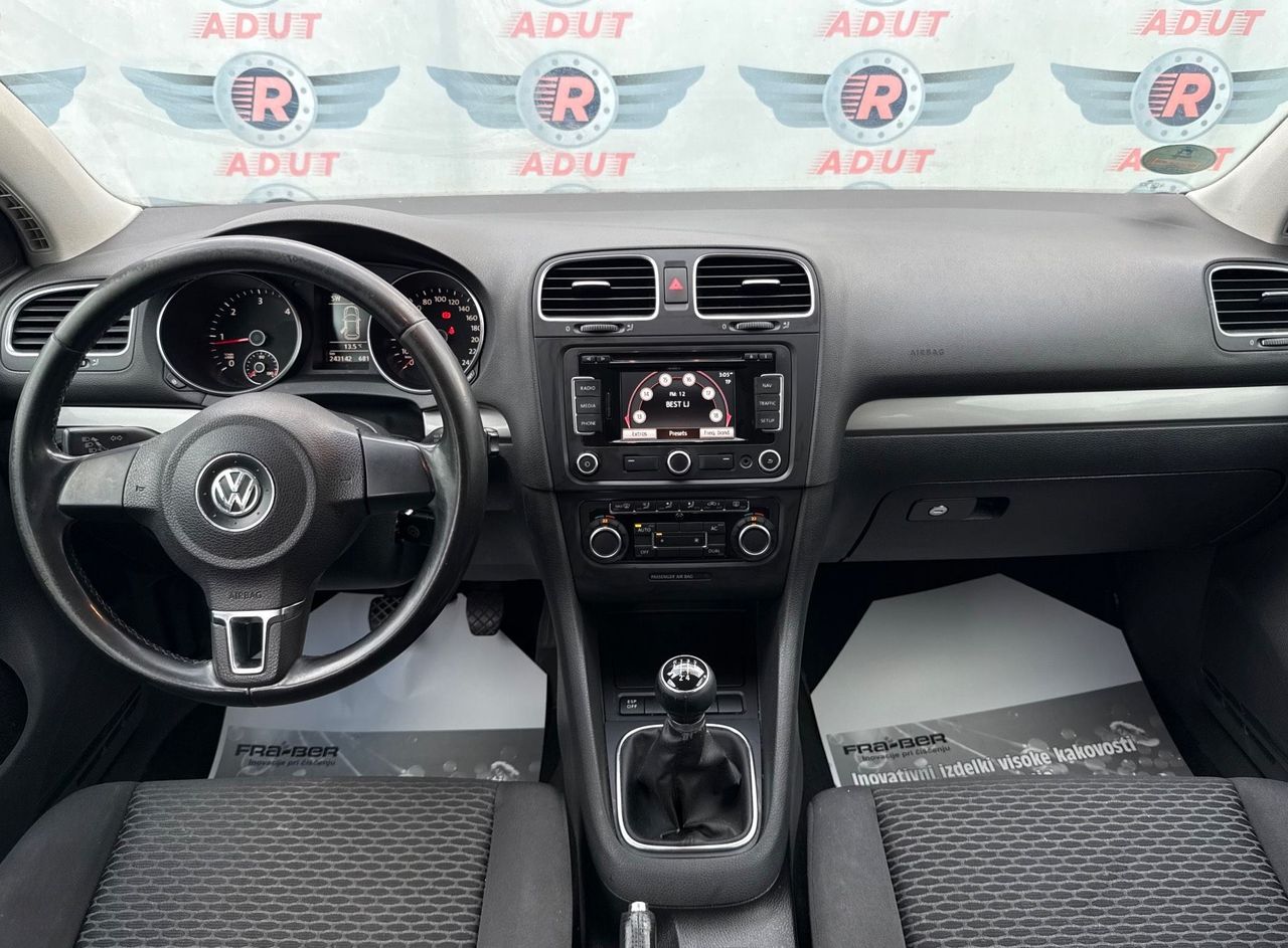 Zunanja slika - VW Golf - 2.0 TDI Comfortline|PARK.SENZ|VELIKI SERVIS - 9