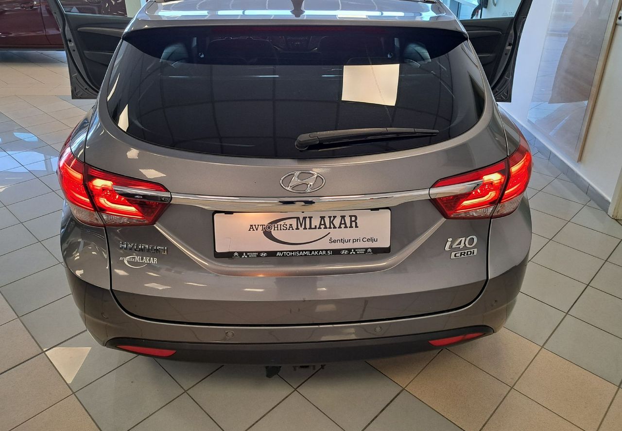 Zunanja slika - Hyundai i40 - 1.7 CRDI 85KW PREMIUM - LED NAVI HITRI KREDIT - - 5