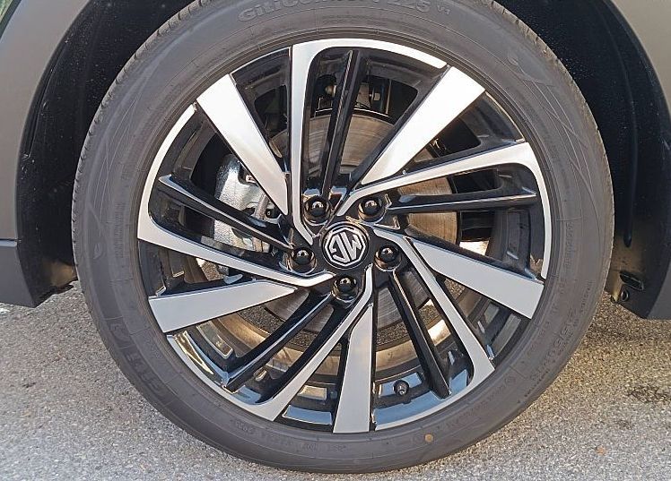 Zunanja slika - MG MG ZS - ZS 1.5L Hybrid Luxury-NA ZALOGI - 11