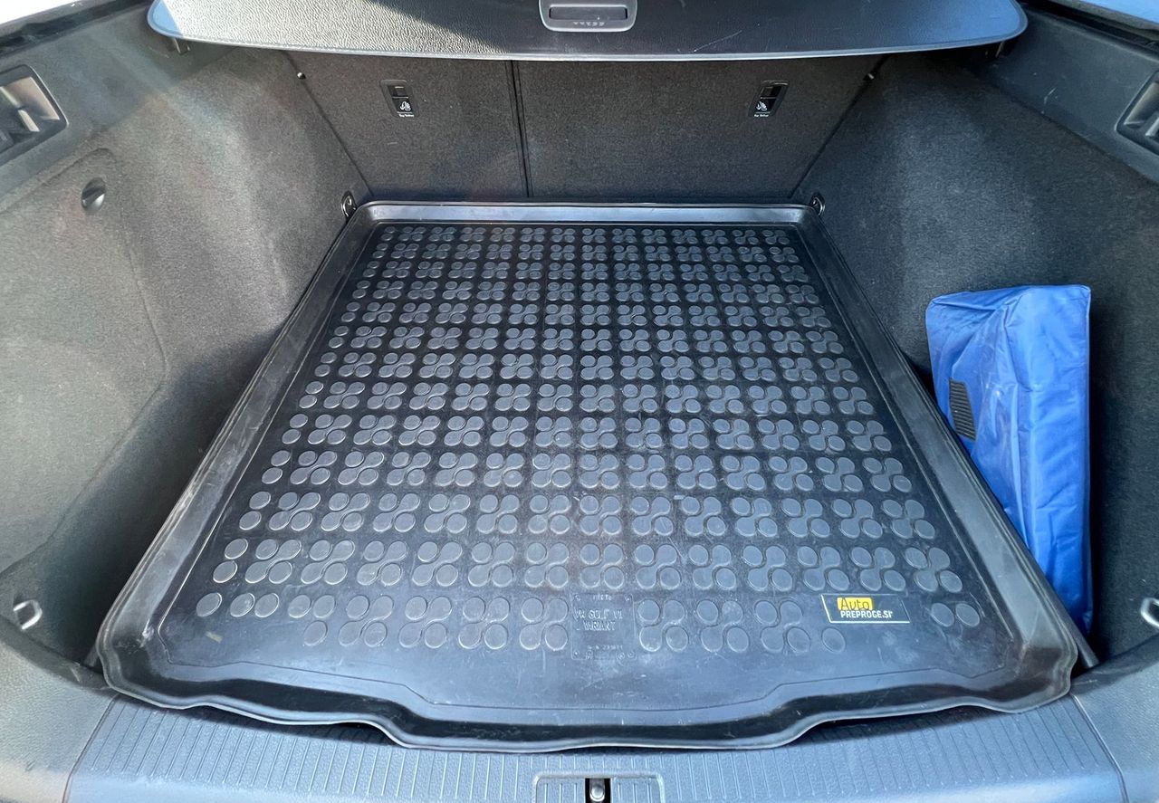 Zunanja slika - VW Golf - Variant 1.6 TDI Trendline 85 115  Park Klima Velik servis - 16