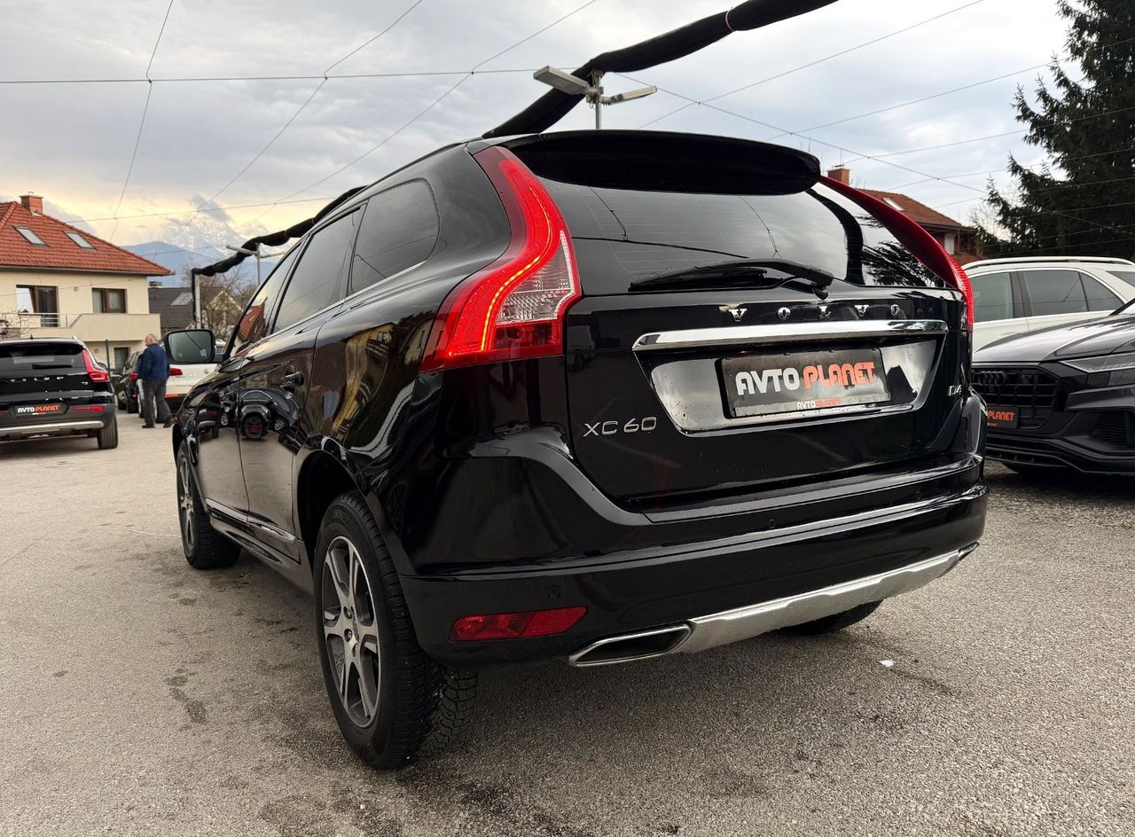 Zunanja slika - Volvo XC60 - D4 Summum AUT. LED XENON ACC NAVI BLS VIRTUAL - 3