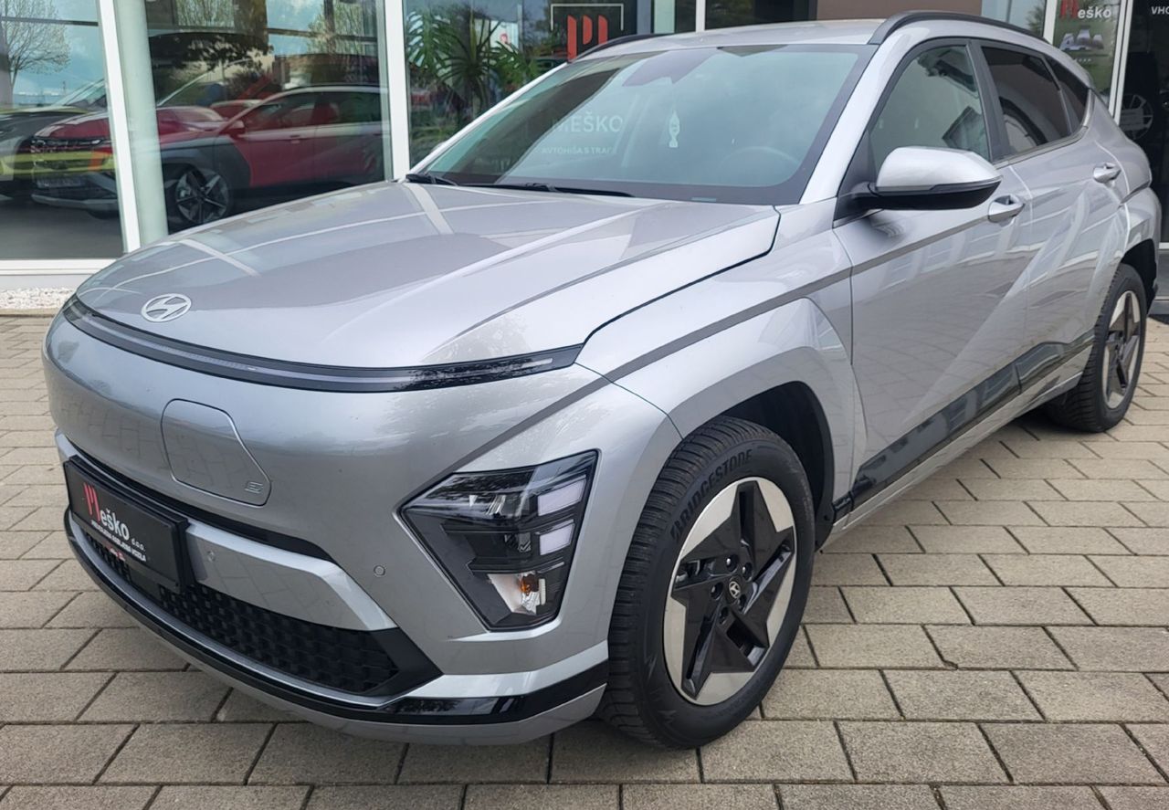 Zunanja slika - Hyundai Kona - EV 48.4 kWh Premium slo-1last-tov.garancija-navi - 1