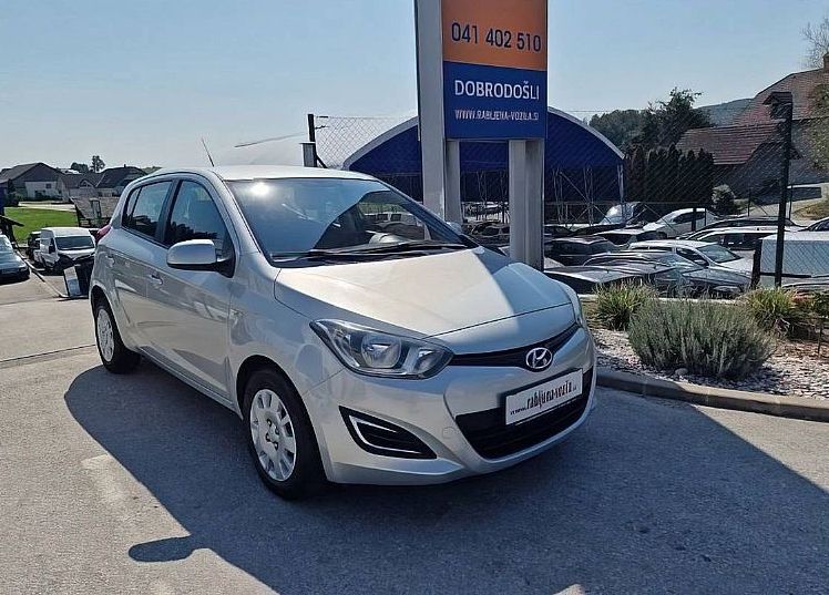 Zunanja slika - Hyundai i20 - 1.1 CRDI 55 KW STYLE... - 1