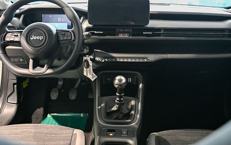 Zunanja slika - Jeep Avenger - 1.2 E-DCT6 MHEV 110 Altitude - 7