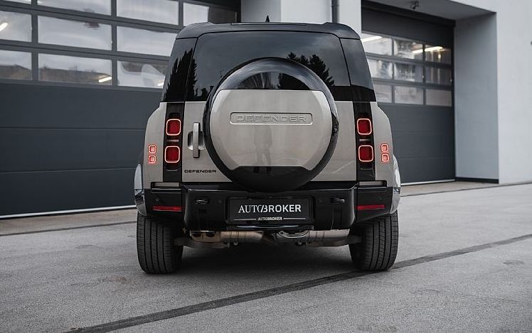 Zunanja slika - Land Rover Defender - 110 X-Dyn HSE 3.0d SILICON SILVER - 6