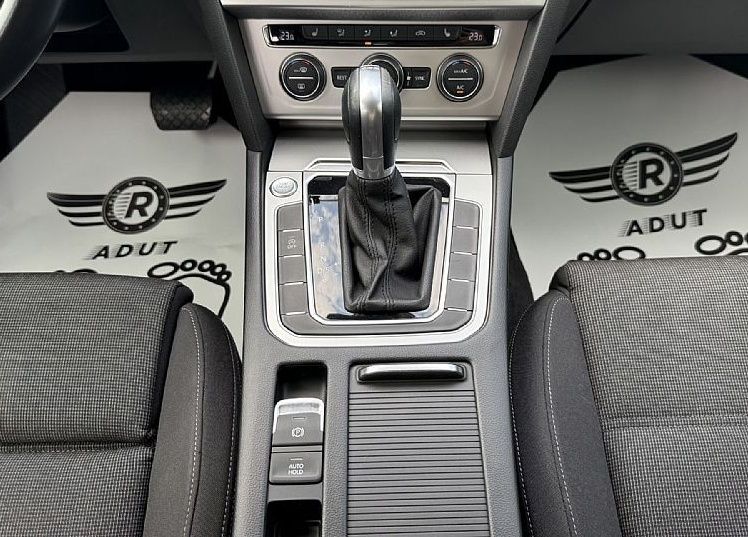 Zunanja slika - VW Passat - Variant 1.4TSI|AUT|VIRTUAL|CAM|NAVI PARK.SENZ|JAMSTVO - 14