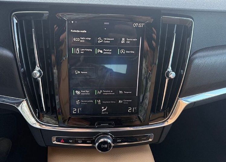 Zunanja slika - Volvo V90 Cross Country - D4 AWD AUT Edition Pro NAVI KLJUKA KAMERA - 15