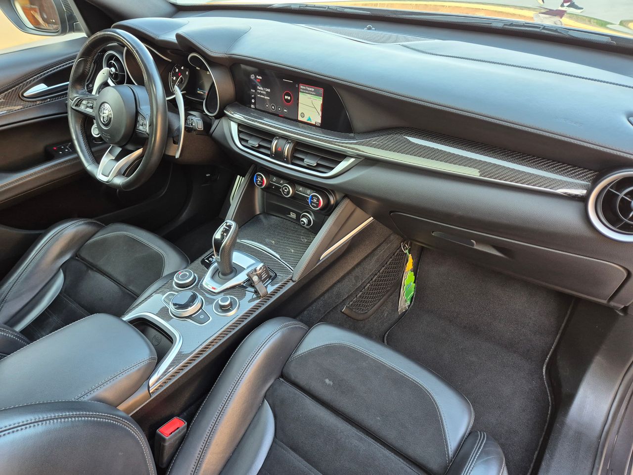 Notranja slika - Alfa Romeo Stelvio - Q4 2,2 Diesel 210 Veloce Ti - 8