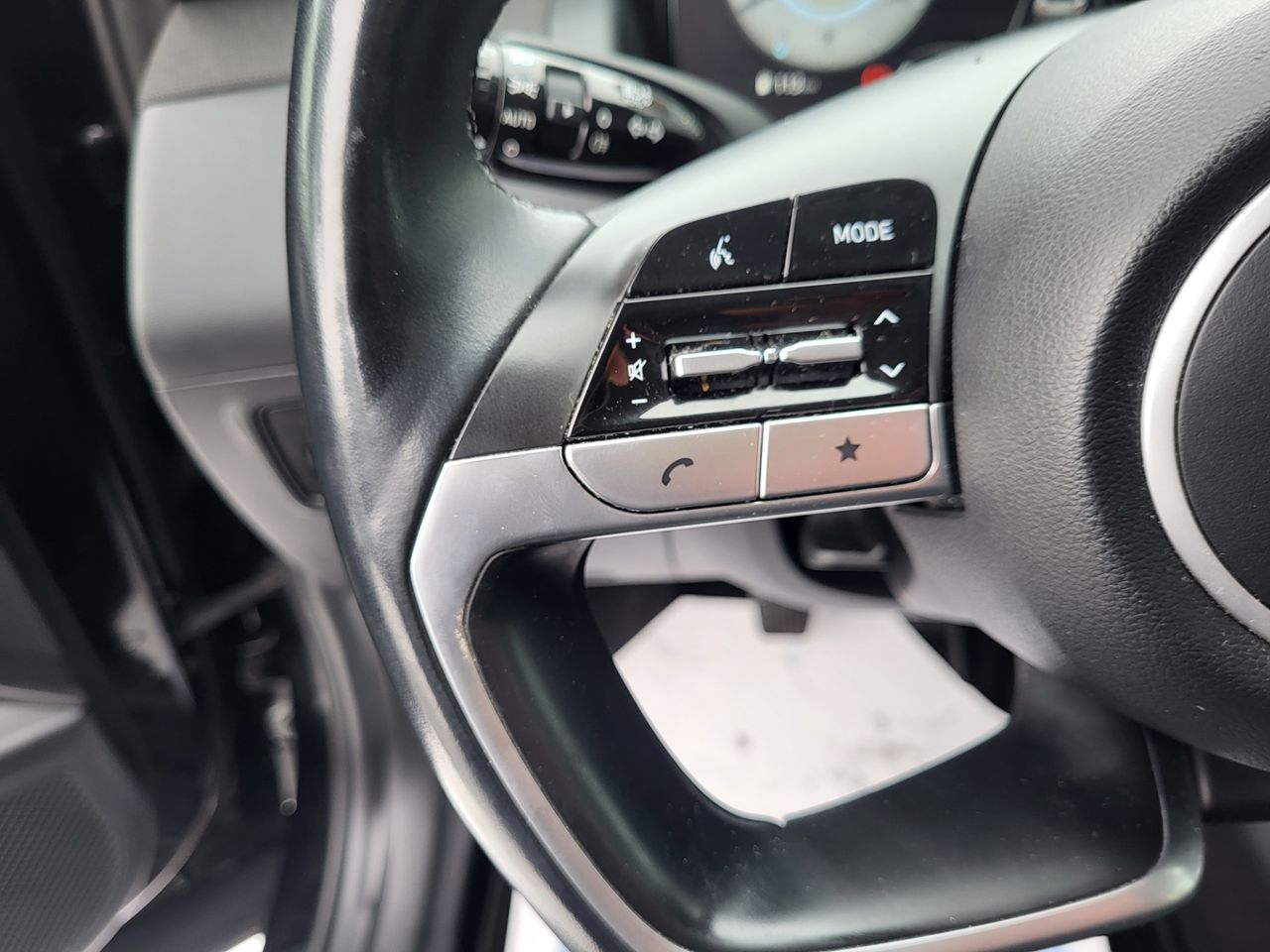 Zunanja slika - Hyundai Tucson - 1.6 CRDI Premium SLO-1last-servi-navi-acc-alu-kame - 4