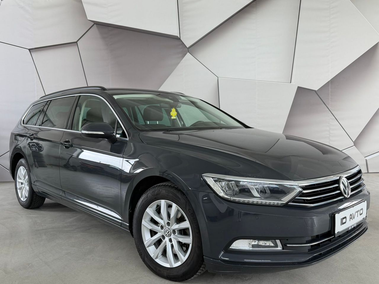 Zunanja slika - VW Passat - Variant 2,0 TDI BMT Connect DSG - 2
