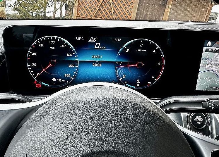 Zunanja slika - Mercedes-Benz GLB-Razred - 220d  4MATIC+NAVI+ACC+KAMERA+PDC+VIRTUAL+SPORT - 12