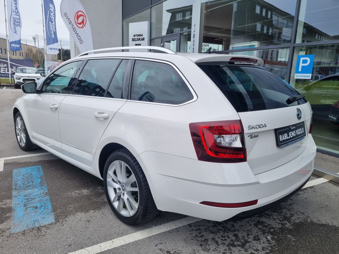 Zunanja slika - Škoda Octavia - COMBI 2.0 TDI 110 kW DSG MENJALNIK - TOP OPREMA - 4