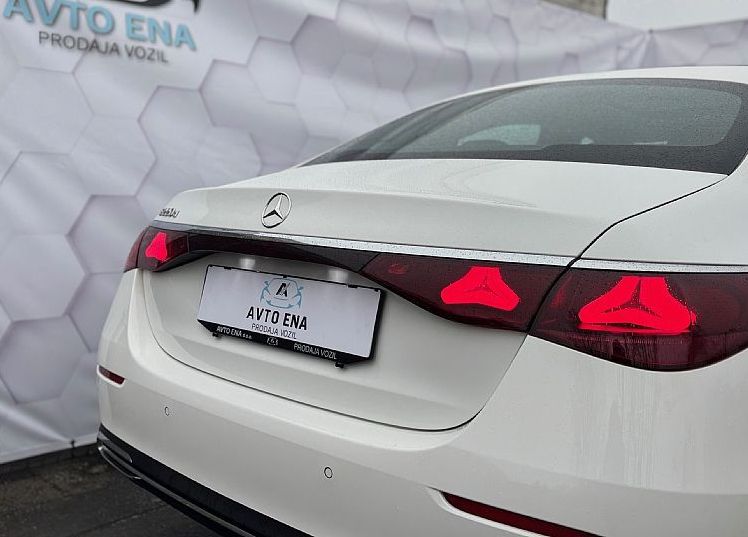 Zunanja slika - Mercedes-Benz E-Razred - E 220d HYBRID - LED - PANORAMA - VIRTUAL - ACC - - 4