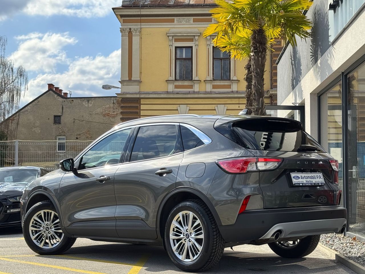 Zunanja slika - Ford Kuga - TITANIUM 2.5 Duratec Hybr 140kW FHEV AWD AVT SLO - 5